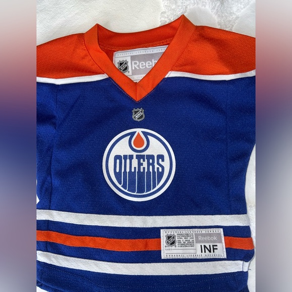 Oilers Jersey - Infant (size 12-24 months) - Picture 4 of 6